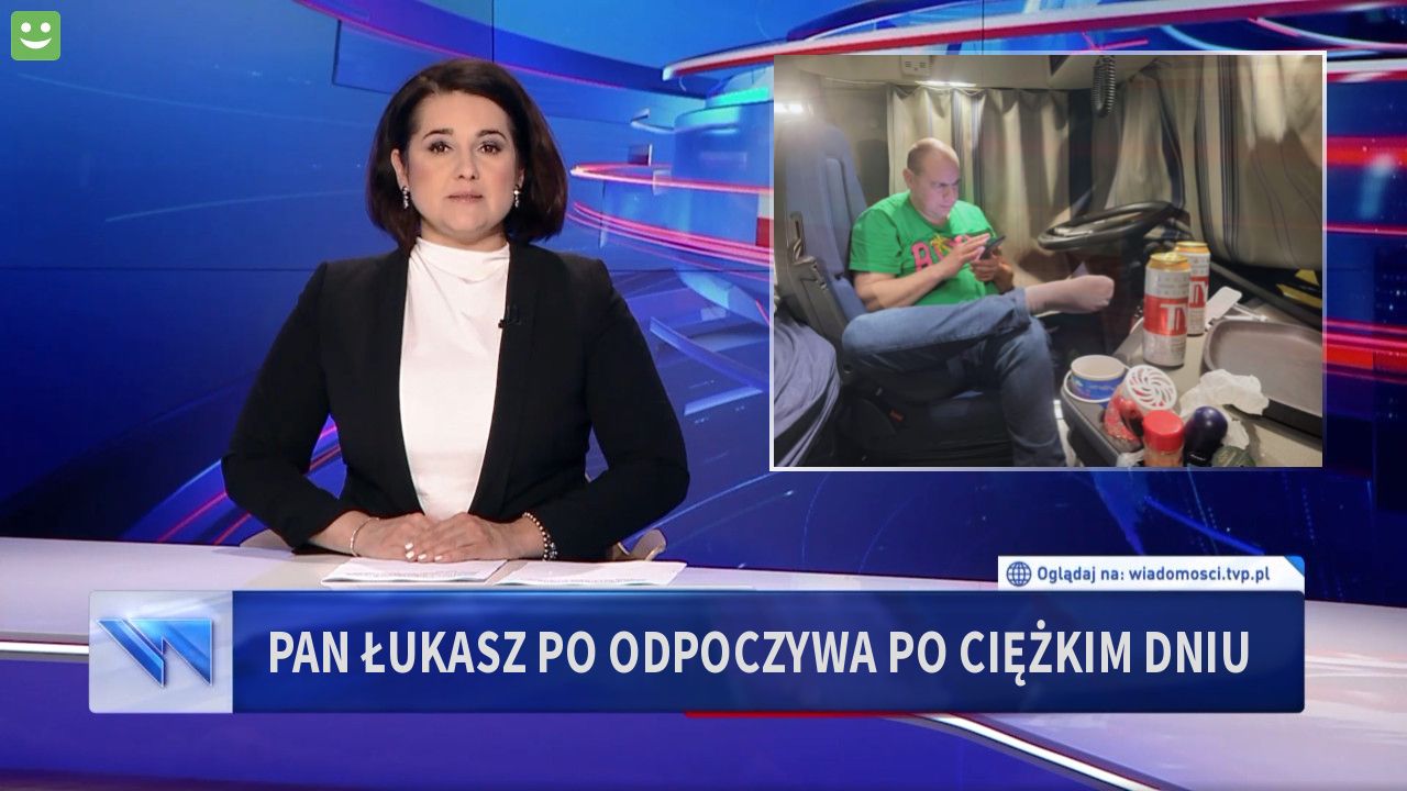 Pan Łukasz po odpoczywa po ciężkim dniu